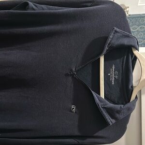 Vineyard vines navy blue 100 percent cotton quarter zip. Size small.